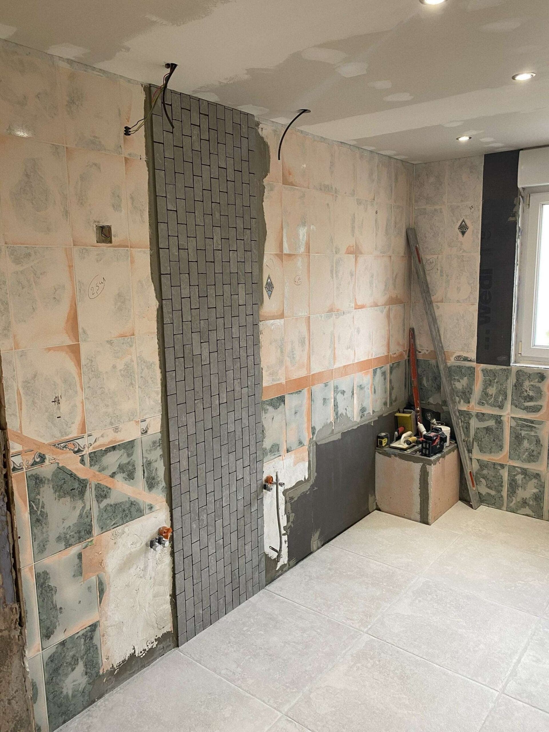 Surfaçage ancienne faïence - avant